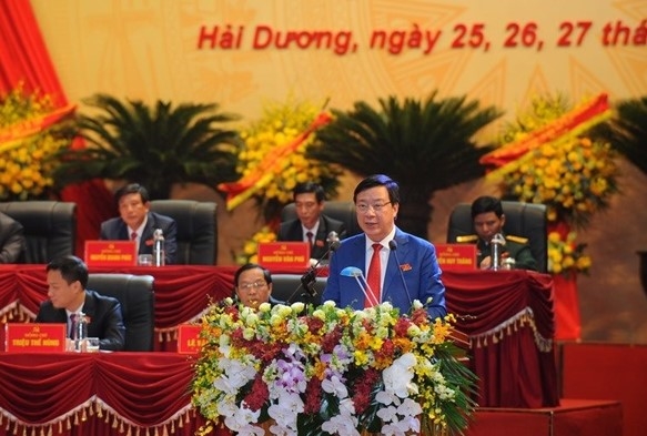 Секретарь парткома провинции Хайзыонг Фам Суан Тханг выступает на конференции