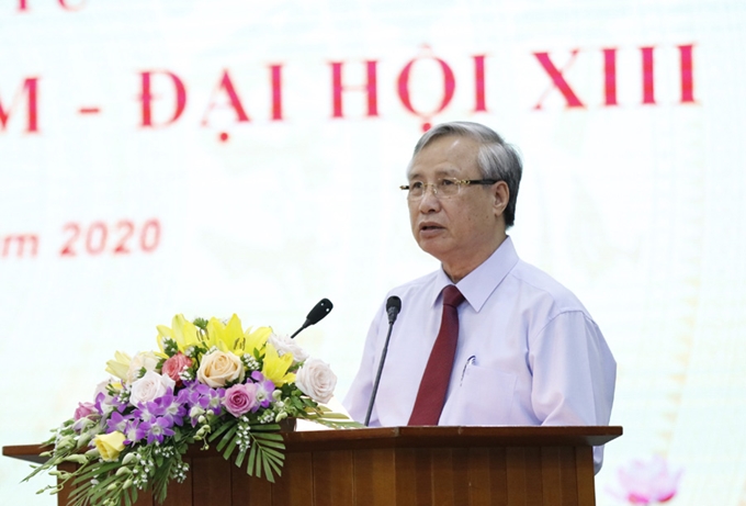 Член Политбюро ЦК КПВ, постоянный член Секретариата ЦК КПВ Чан Куок Выонг выступает