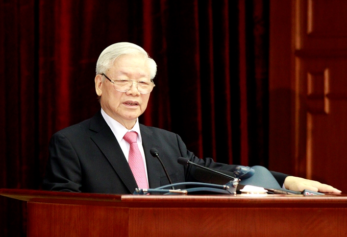 Генсек ЦК КПВ, президент Вьетнама Нгуен Фу Чонг выступает