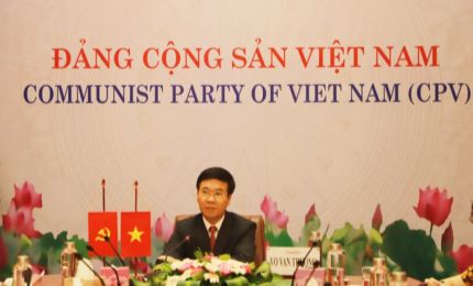 Во Ван Тхыонг провел переговоры с заведующим отделом идеологии ЦК КПК в режиме видеоконференции