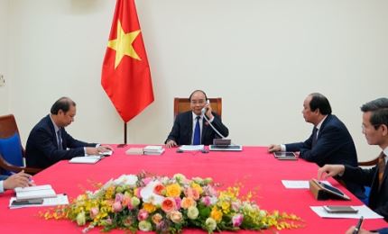 Премьер-министр Вьетнама Нгуен Суан Фук провел телефонные разговоры с таиландским коллегой Праютом Чан-Очой