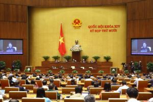 Нацсобрание Вьетнама провело второе заседание, посвященное депутатским запросам