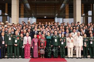 Спикер вьетнамского парламента Нгуен Тхи Ким Нган провела встречу с участниками 10-го съезда активистов патриотических соревнований