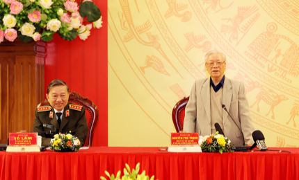 Генсек ЦК КПВ, президент Вьетнама Нгуен Фу Чонг принял участие в заседании Центрального военного комитета