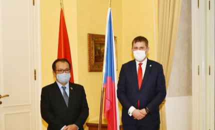 Посол Вьетнама в Чехии Тхай Суан Зунг провел рабочую встречу с министром иностранных дел Чехии Томашом Петржичеком