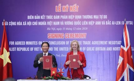 Вьетнам и Великобритания официально подписали Соглашение о свободной торговле