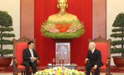 Генсек ЦК КПВ, президент Вьетнама Нгуен Фу Чонг принял премьер-министра Лаоса Тхонглуна Сисулита