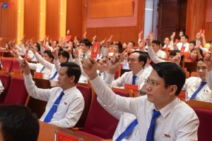 Конференции вышестоящих парторганизаций провинции Куангнинь завершились на месяц раньше намеченного срока