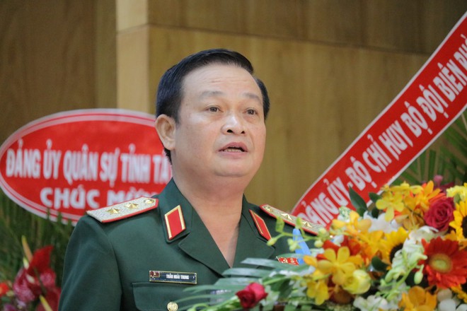 Генерал-лейтенант Чан Хоай Чунг выступает