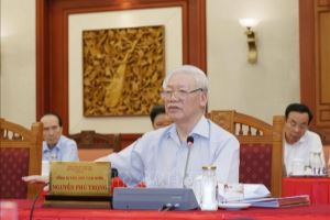 Генсек ЦК КПВ, президент страны Нгуен Фу Чонг председательствовал на рабочей встрече с парткомом города Ханоя