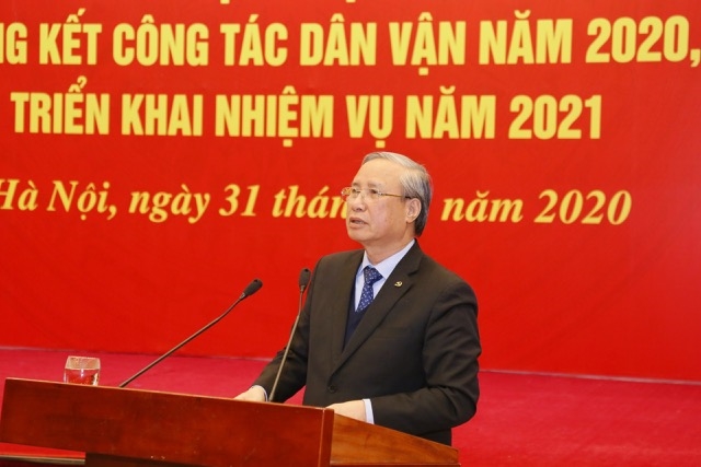 Постоянный член Секретариата ЦК КПВ Чан Куок Выонг выступает
