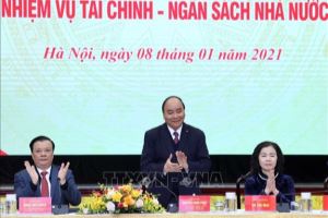 Премьер-министр Вьетнама Нгуен Суан Фук принял участие в онлайн-конференции по подведению итогов работы Минфина за 2020