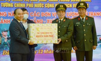 Премьер-министр Нгуен Суан Фук поздравил власти города Дананга с новым годом
