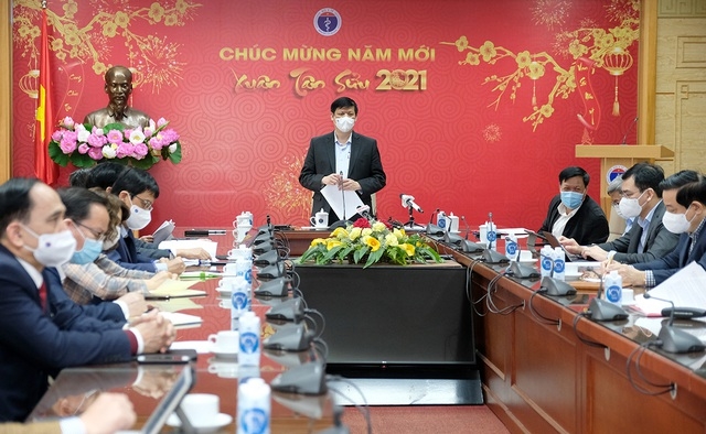 Министр здравоохранения Нгуен Тхань Лонг выступает
