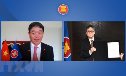 Посол Вьетнама вручил верительную грамоту генсеку АСЕАН
