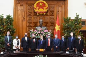 Премьер-министр СРВ Нгуен Суан Фук принял некоторых иностранных послов и глав представительств международных организаций