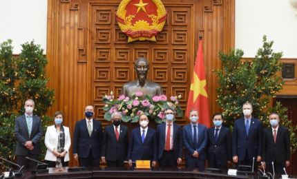 Премьер-министр СРВ Нгуен Суан Фук принял некоторых иностранных послов и глав представительств международных организаций