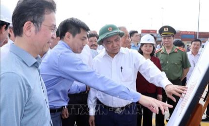 Премьер-министр Нгуен Суан Фук посетил кластер контейнерных портов Каймеп-Тхивай
