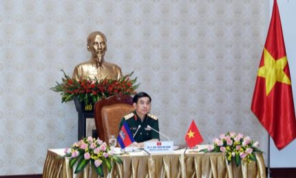 Министр обороны Вьетнама провел переговоры в онлайн-режиме с камбоджийским коллегой