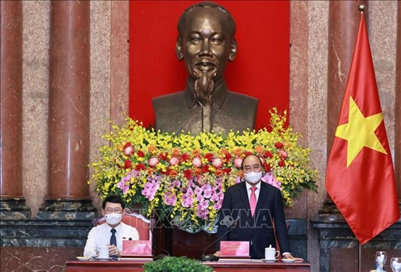 Выступает президент страны Нгуен Суан Фук