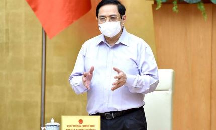 Фам Минь Тинь председательствовал на общенациональном онлайн-совещании по вопросам профилактики и борьбы с короанвирусом