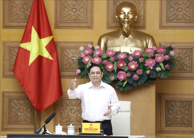 Выступает премьер-министр Фам Минь Тинь