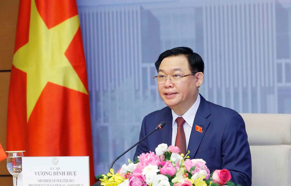 Председатель Нацсобрания Вьетнама Выонг Динь Хюэ