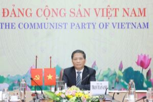 Вьетнамская делегация во главе с Чан Туан Анем принимает участие в Петербургском международном экономическом форуме